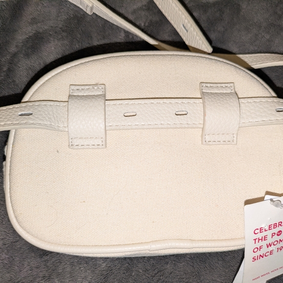 Roxy White and Black Woven Crossbody Bag - Picture 3 of 5